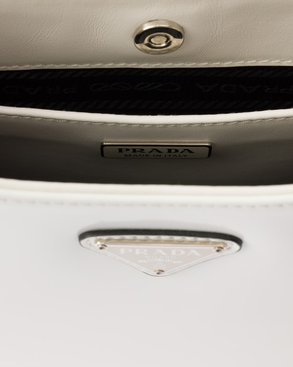 Prada Cleo Brushed Leather Shoulder Bag - 图片 4