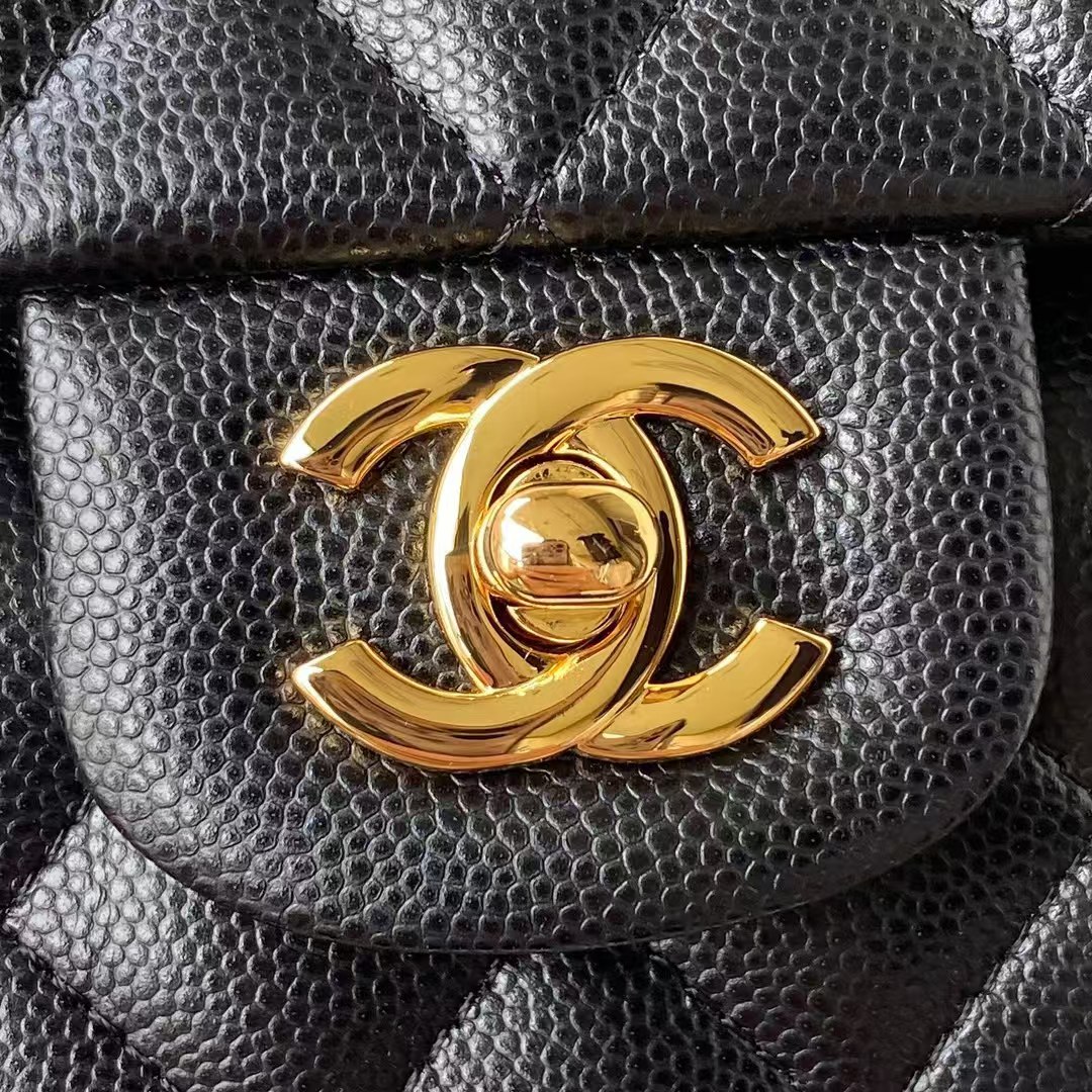 Chanel Small Classic Handbag Caviar Gold Hardware - 图片 3