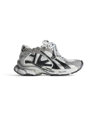 Womens Runner Sneaker in Grey